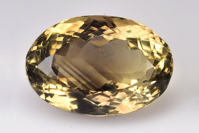 Дымчатый кварц (Раухтопаз). Драгоценный камень